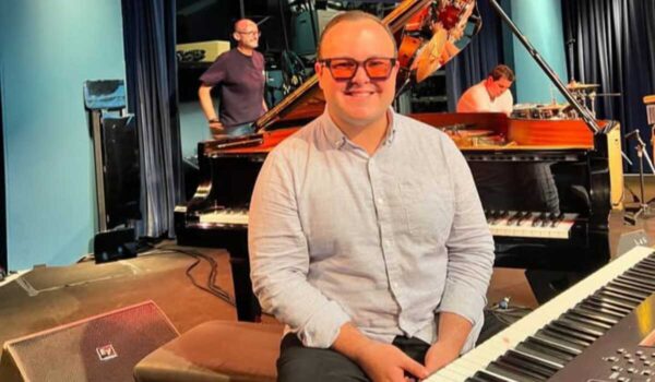 Explore Kemuel Roig’s Musical Odyssey: A Cuban Pianist’s Global Journey